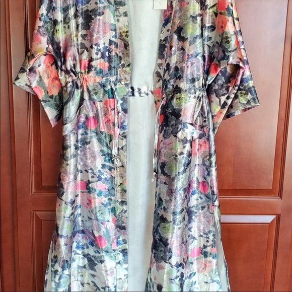 Abstract Floral Satin Duster with *Pockets*!! - Picture 5 of 11